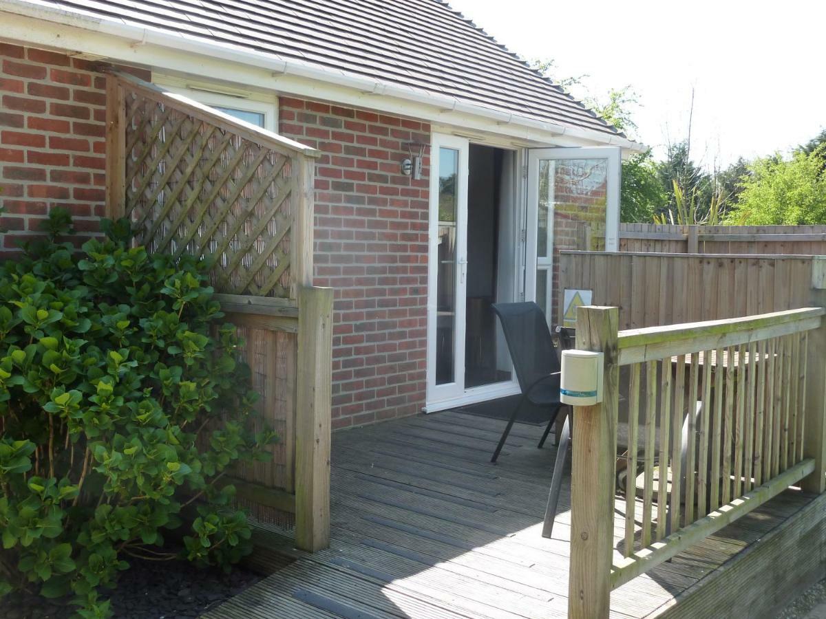 Cypress Log Cabins Accommodation Godshill  Exterior foto